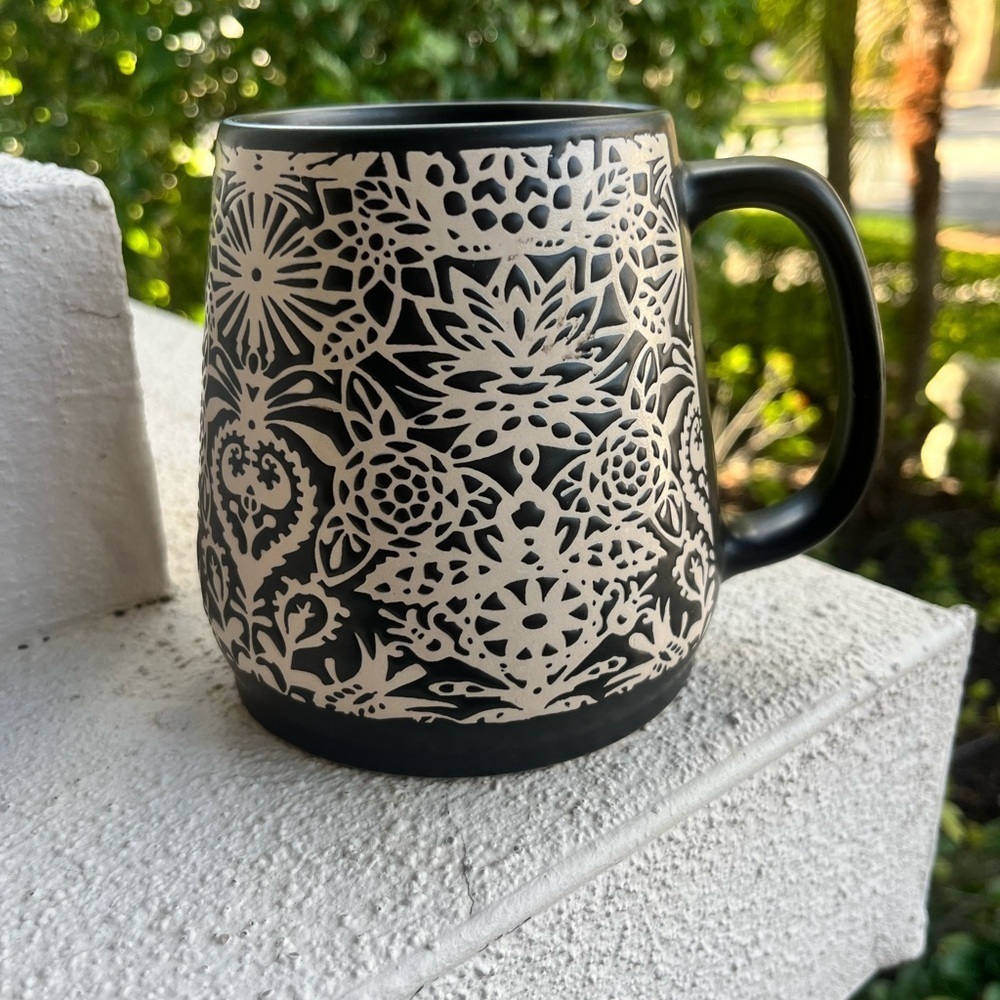 OPAL HOUSE STONEWARE LARGE CERAMIC BROWN & CREAM STENCIL DESIGN COFFEE MUG CUP